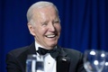 ホワイトハウス記者会の夕食会に出席したジョー・バイデン大統領。米首都ワシントンで（2023年4月29日撮影）。(c)SAUL LOEB / AFP