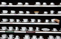コーヒーの国際見本市「コーヒーの世界2013（World of Coffee）」が、南仏のニース（Nice）で26日から3日間の日程で開催中だ。27日には「カフェラテアート」選手権や「利き豆」選手権も行われた。

写真は、会場に並べられたコーヒーカップ（2013年6月27日撮影）。(c)AFP/JEAN CHRISTOPHE MAGNENET