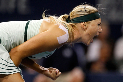 シャラポワ 準決勝でペネッタに敗れる、LA女子テニス選手権