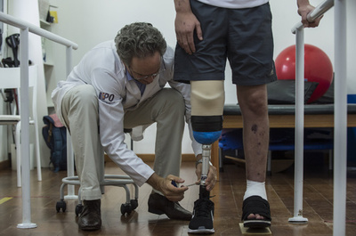 「感じる」義足、歩きやすさに貢献 国際研究