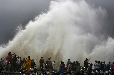 インドにモンスーン到来、豪雨で交通網に影響