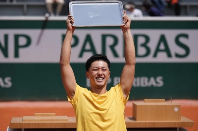 小田凱人が全仏OP連覇 車いすテニス