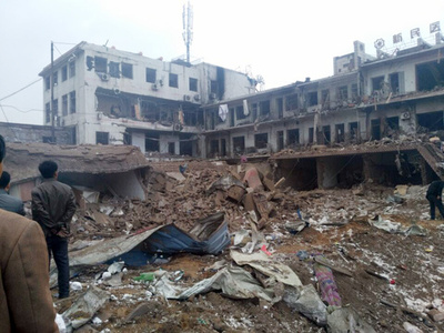 中国陝西省の住宅地で大爆発、160人超死傷 爆発物を違法保管