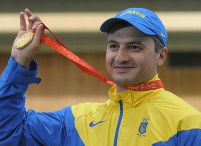 アイワジアン 射撃男子50メートル・ライフル伏射で金メダル獲得