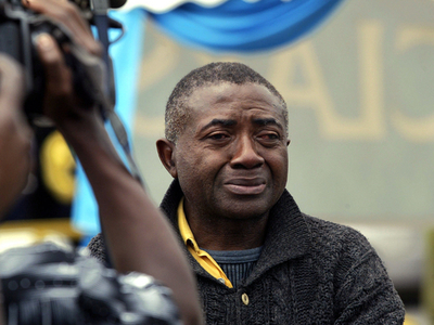 行方不明のケニア航空機、夜明けまで捜索活動中止 - ケニア