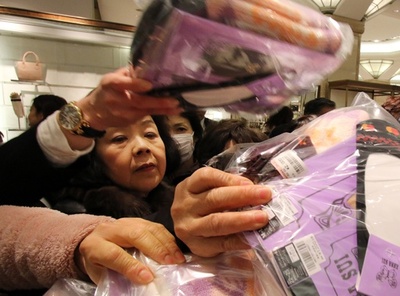 大手百貨店で初売り