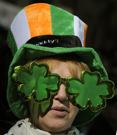 聖パトリックデー、世界各地で緑のパレード