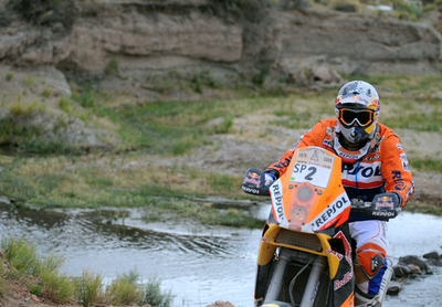 コマ 二輪部門第3ステージ制し首位守る、ダカールラリー