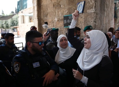 旧市街の金曜礼拝、50歳未満の男性を立ち入り禁止に イスラエル