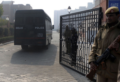 集団暴行死事件で被告初出廷、予備審問は非公開 インド