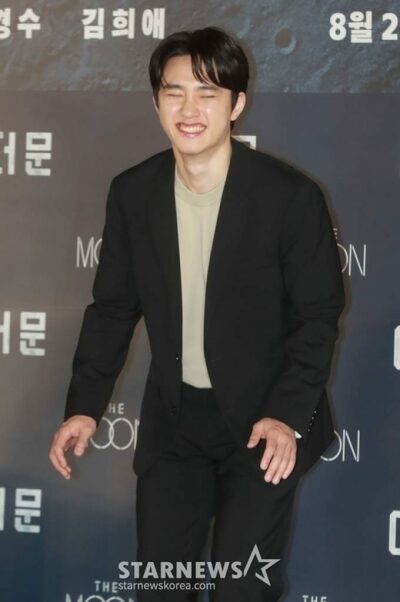 D.O&キム・ヨンファ監督、ラジオ番組で「ザ・ムーン」プロモーション