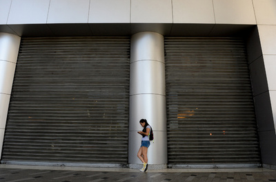 トイレットペーパー不足、国際電話も一時停止に ベネズエラ