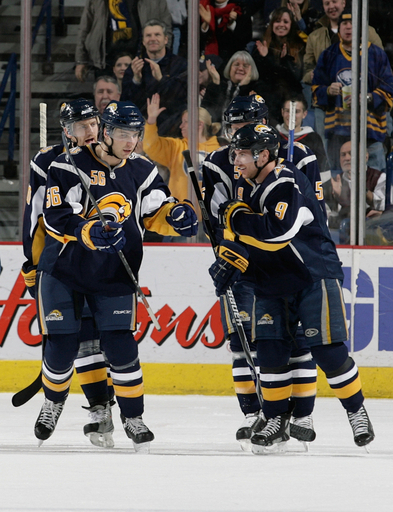 セイバーズ プレデターズに大勝