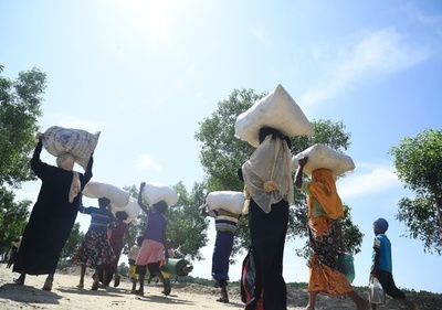 ミャンマー軍がロヒンギャ女性に「組織的」集団レイプ、国連特使