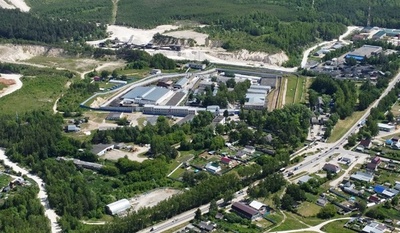 プーチン氏肖像下に長時間の着席強要 ナワリヌイ氏の「教育活動」