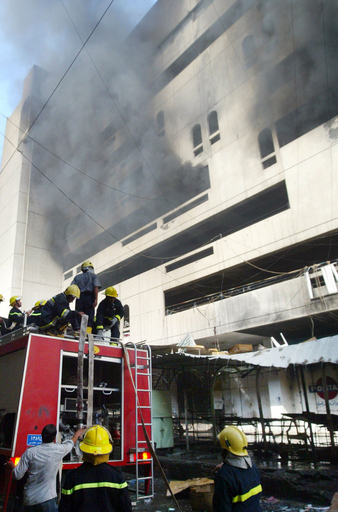 バグダッドの人気ショッピングセンターで爆発、7人死亡