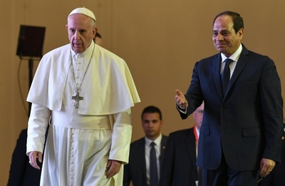 エジプト訪問のローマ法王、 宗教間の融和を呼び掛け
