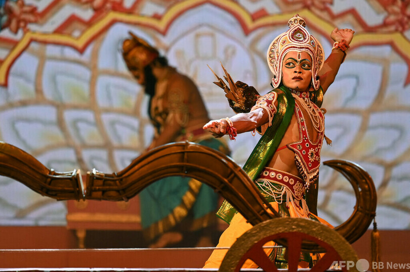 ビシュヌ神の化身、ラーマ王子の生涯たどる舞踊劇 インド