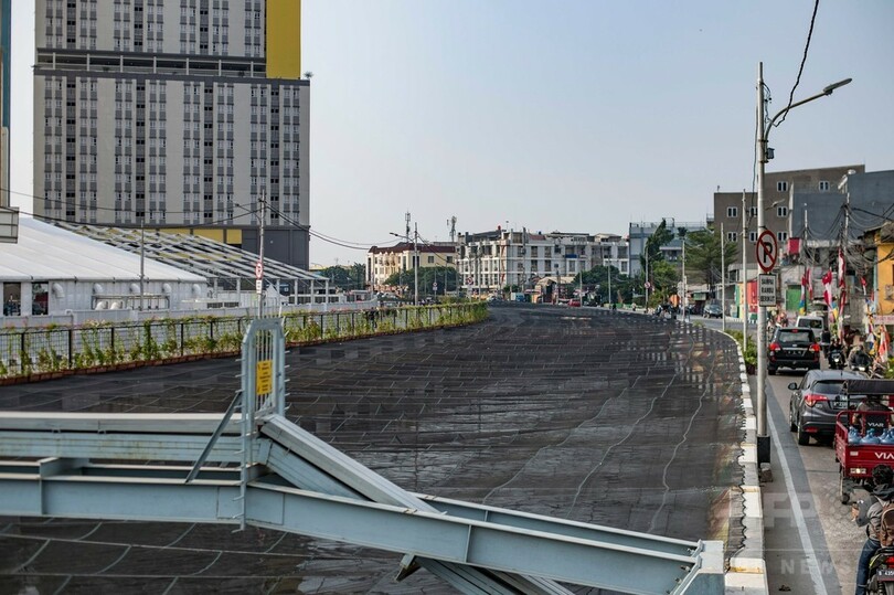 臭い川に「ふた」で美観高める、アジア大会控えたインドネシア首都