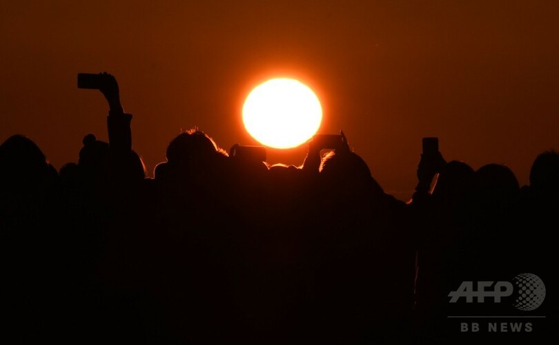 六本木ヒルズから望む初日の出 東京は快晴の元旦に