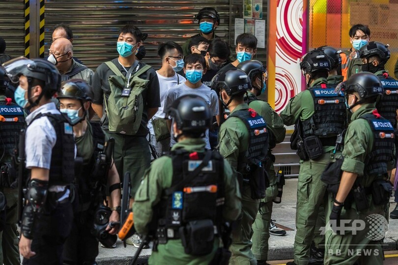 香港、立法会選延期への抗議デモ 国安法違反などで約300人逮捕