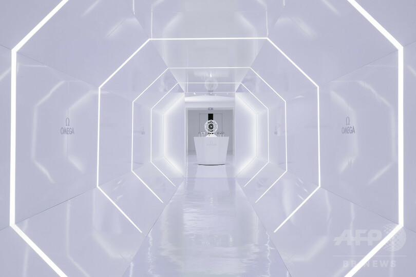 オメガ スピードマスター セレブレーション、アポロ 13 号船長ジェームズ・ラベル氏も来日