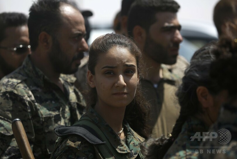 米支援のシリア民主軍、IS「首都」奪取の戦闘開始 ラッカ市内に進攻