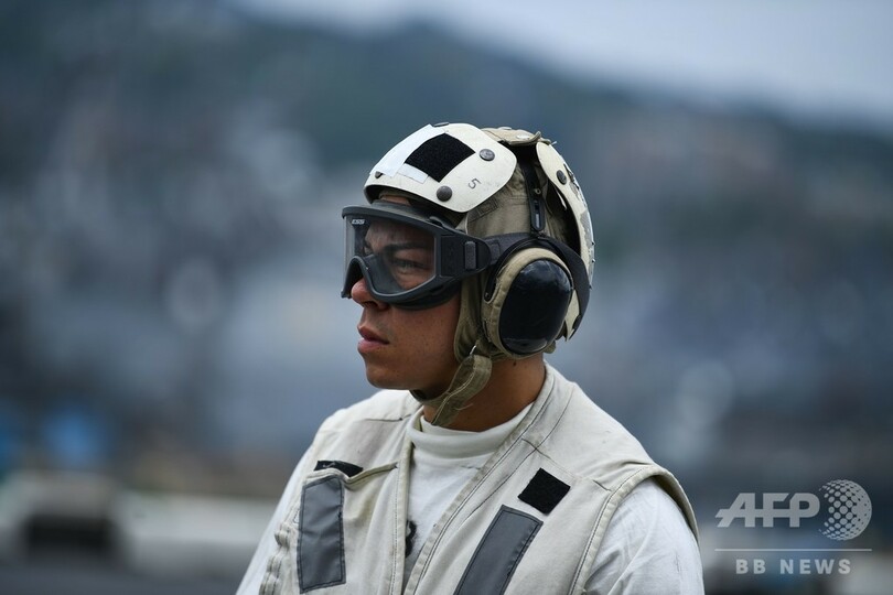 トランプ氏、横須賀基地を訪問 海自護衛艦「かが」視察