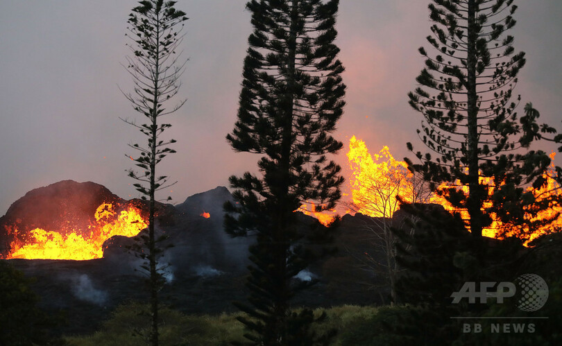 ハワイのキラウエア火山、溶岩流が急速に南東へ進行