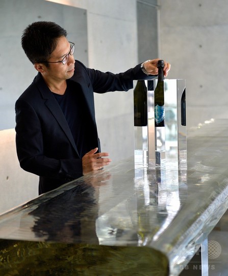 ドン ペリニヨン×吉岡徳仁」限定ギフトボックス、日本人として初の ...