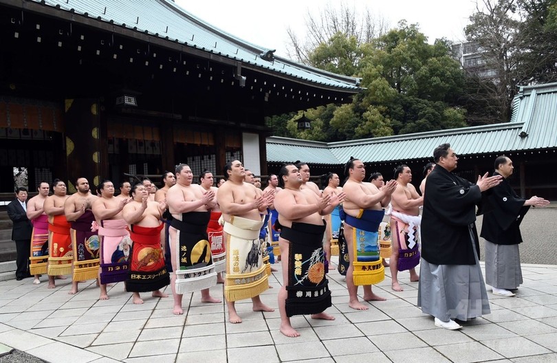 靖国神社で奉納大相撲 白鵬と日馬富士が土俵入り披露 写真16枚 国際ニュース Afpbb News