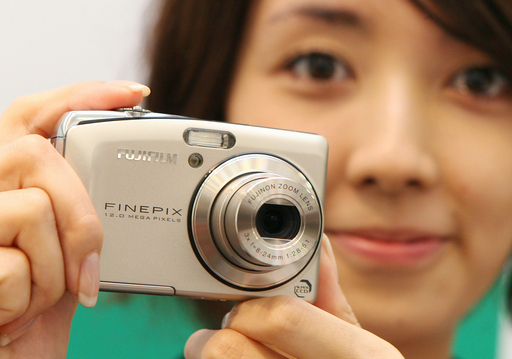富士フイルム、デジカメ「FinePix」新機種を発売へ 写真3枚 国際
