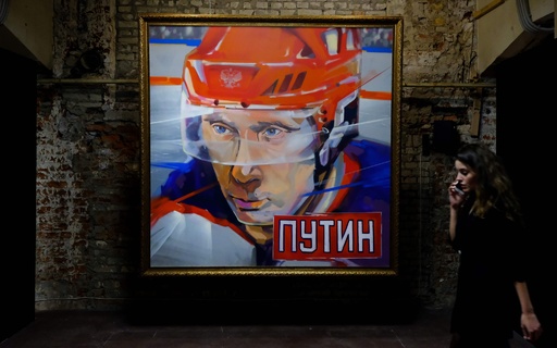 プーチン　絵画 大統領はヒーロー？ ロシアで「スーパープーチン」展 写真10枚