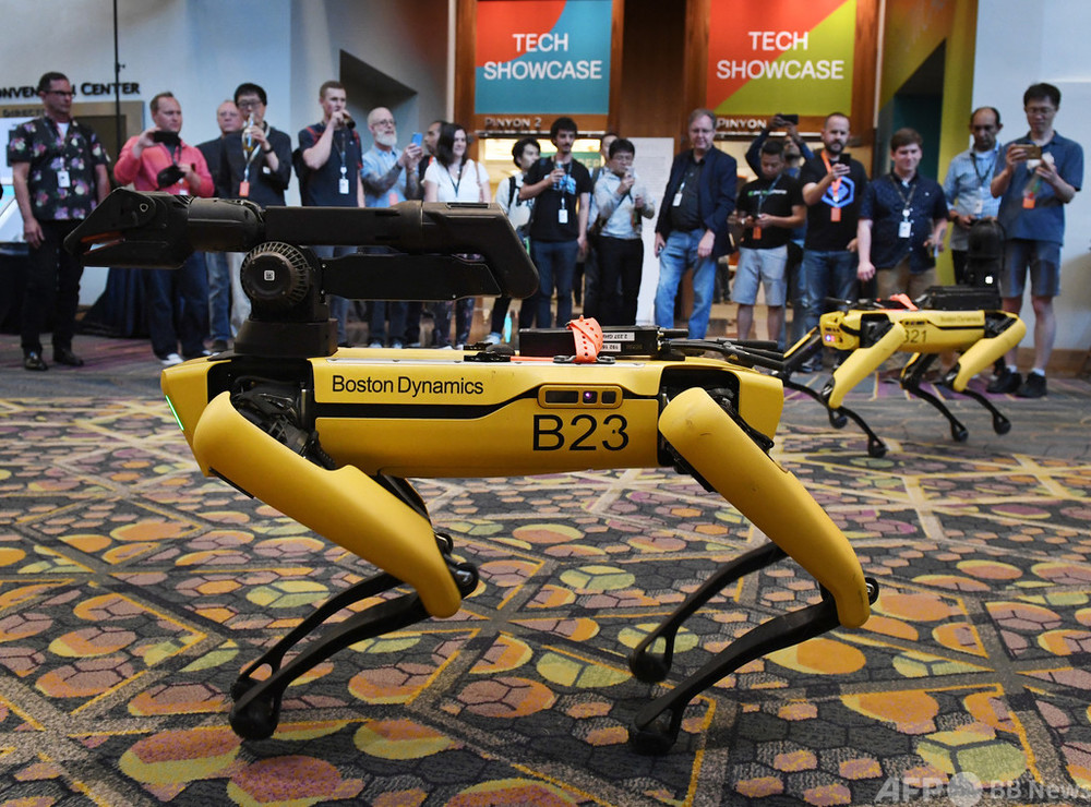 米ny市警 ロボット犬の運用中止 反発の声強く 写真1枚 国際ニュース Afpbb News