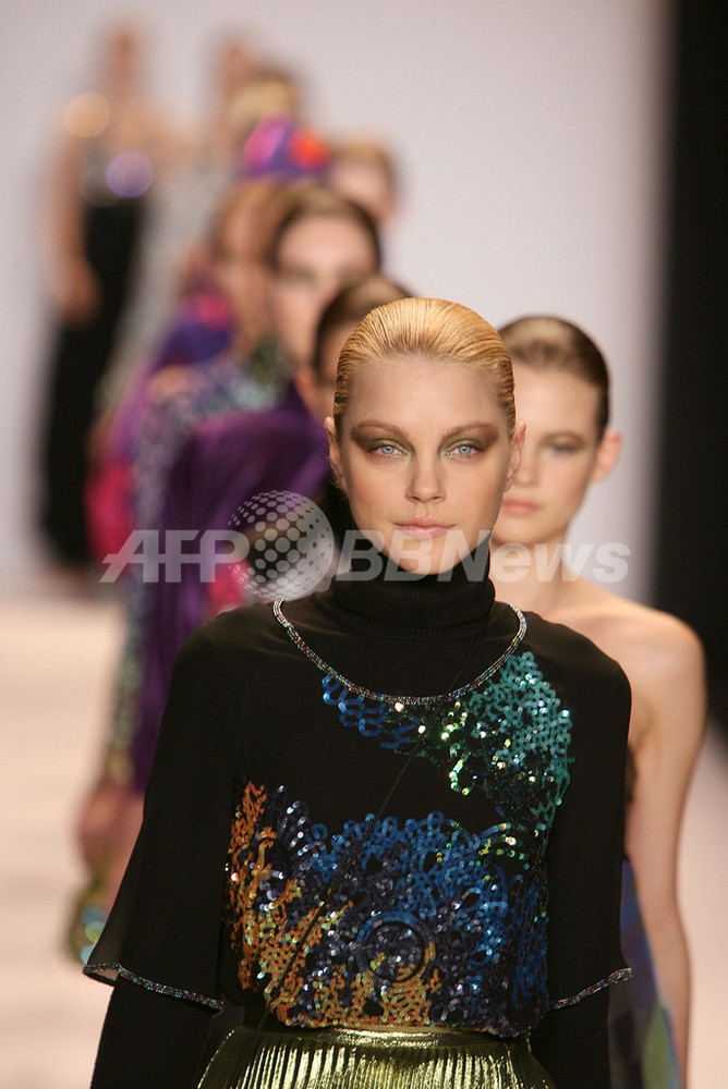 ＜07/08年秋冬ニューヨーク・コレクション＞マシュー・ウィリアムソン、新作を発表 米国 写真84枚 国際ニュース：AFPBB News