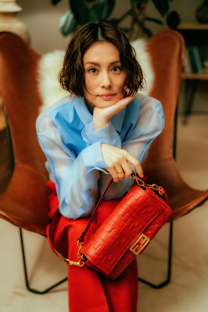 米倉涼子 ヨンアが出演 フェンディ のキャンペーンムービー公開 写真4枚 マリ クレール スタイル Marie Claire Style