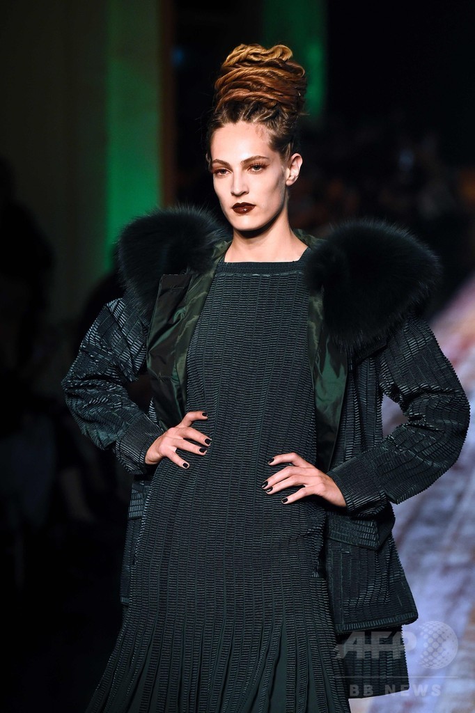 「ジャンポール・ゴルチエ」16/17年秋冬パリ・オートクチュール