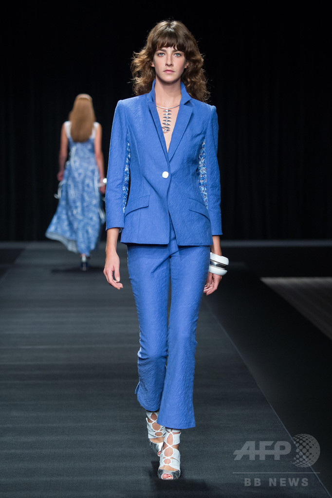 「タエ アシダ」17年春夏