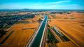 南水北調プロジェクト河北省正定県区間の水路（2019年6月撮影）。(c)Xinhua News