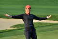 女子ゴルフ、LPGAハナバンク選手権2012（LPGA HanaBank Championship golf tournament 2012）最終日。優勝を決め歓喜するスーザン・ペターセン（Suzann Pettersen、2012年10月21日撮影）。(c)AFP/JUNG YEON-JE