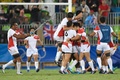 リオデジャネイロ五輪、7人制ラグビー男子準々決勝、日本対フランス。勝利に歓喜する日本の選手（2016年8月10日撮影）。(c)AFP/PHILIPPE LOPEZ