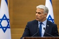 中東エルサレムで記者会見したイスラエルのヤイル・ラピド外相（2022年6月20日撮影）。(c)OREN BEN HAKOON / AFP