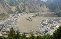 中国・四川大地震により四川（Sichuan）省北川（Beichuan）県にできた巨大な「せき止め湖」（2008年6月10日撮影）。(c)AFP/LIU Jin