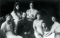帝政ロシア最後の皇帝ニコライ2世と家族（1914年撮影、資料写真）。(c)AFP PHOTO /  PA