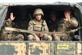 トラックに乗ったナゴルノカラバフの戦闘員ら（2020年9月29日撮影、資料写真）。(c)Narek Aleksanyan / AFP