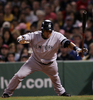 写真は、ボールをよけるヤンキースのメルキー・カブレラ（%%Melky Cabrera%%）。(c)AFP/Getty Images Elsa