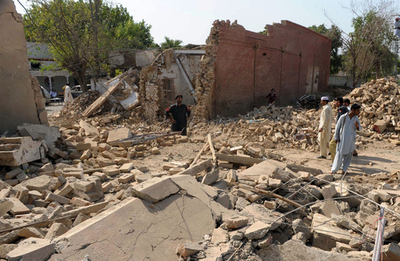 警察施設4か所に同時攻撃、40人死亡 パキスタン