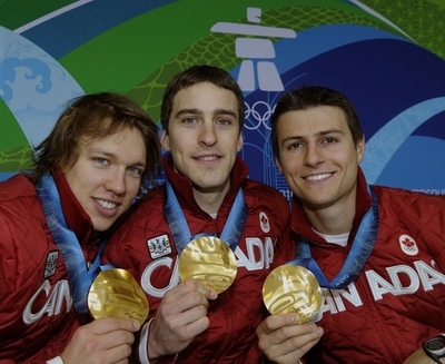 男子団体追い抜き カナダが金 日本8位、バンクーバー冬季五輪
