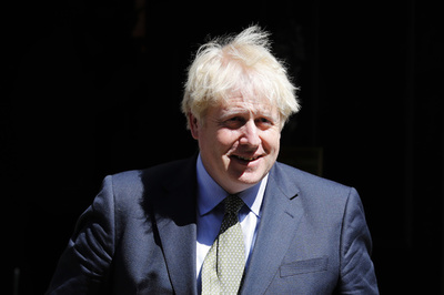 英国、肥満対策計画を発表へ コロナ感染の首相の経験踏まえ