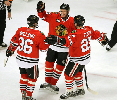 ブラックホークス ホームでコヨーテスに勝利